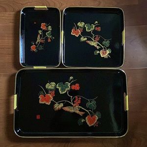 Vintage Japaneses Lacquered Tray Set